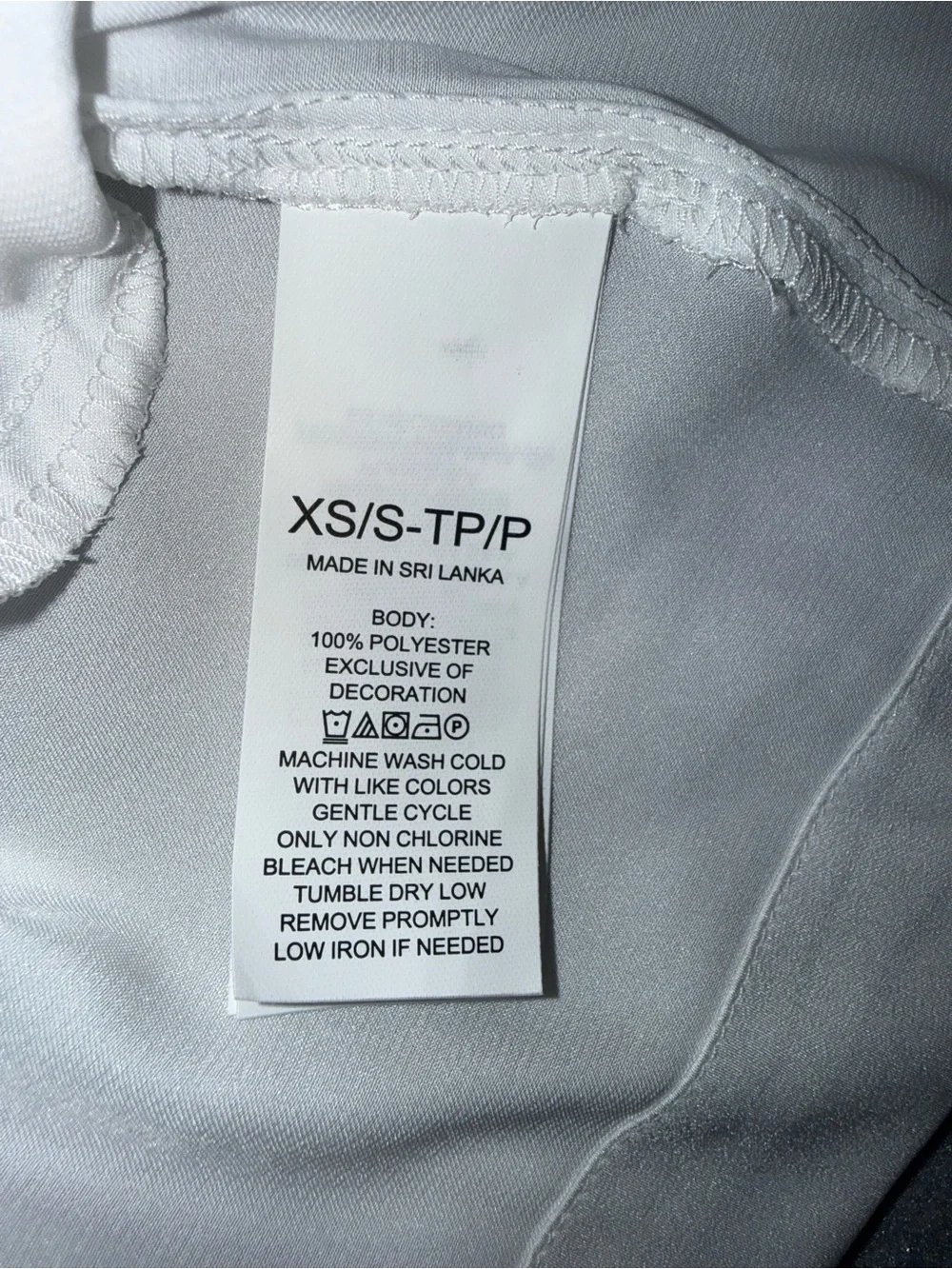 New Small Kate Spade NY White Mrs. Wedding Get Ready Bridal Robe Honeymoon Gift